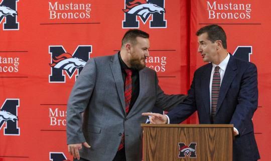 No. 8 Class 6AI: Mustang Broncos (1-0)